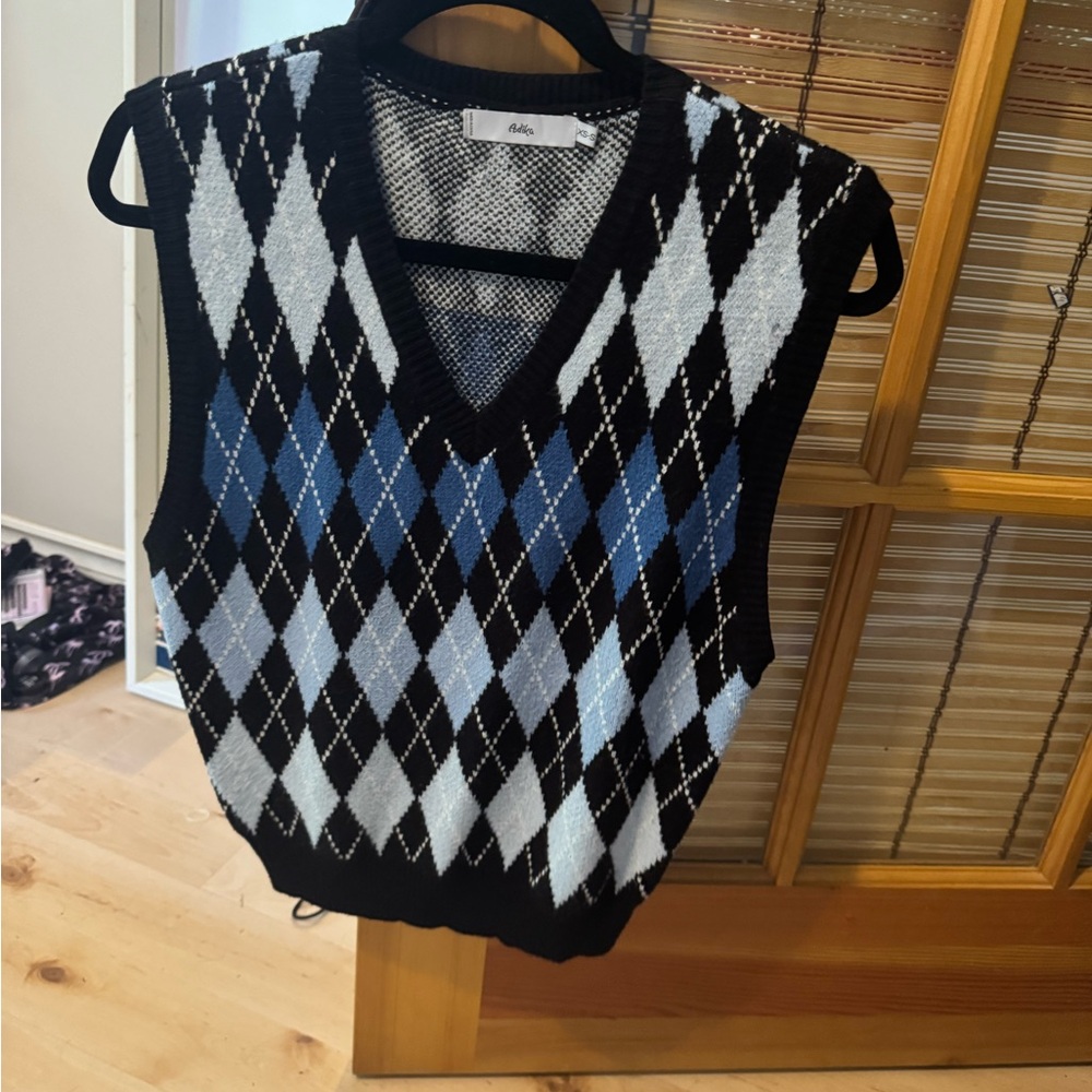 Adika Black and Blue V-Neck Sweater